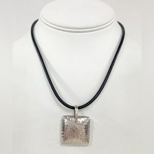Silpada Sterling Silver Hammered Puffy Square Pendant S1118 Retired Rare 2235